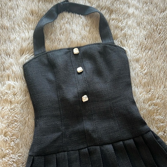 Line and dot black pleaded dress - Picture 3 of 6